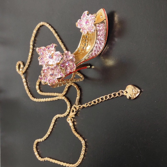 Betsy Johnson Crystal Embellished High Heel Shoe Necklace - Picture 8 of 10